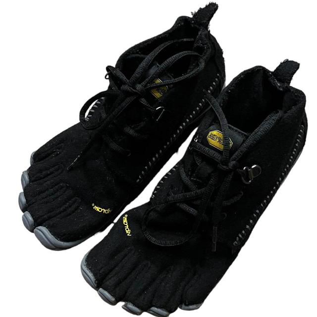 Vibram Women's Boots - Black - EUR 38 on Productcaster.