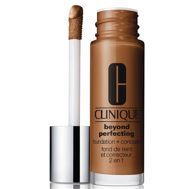 Clinique Beyond Perfecting Foundation and Concealer 30ml (Various Shades) - Clove on Productcaster.