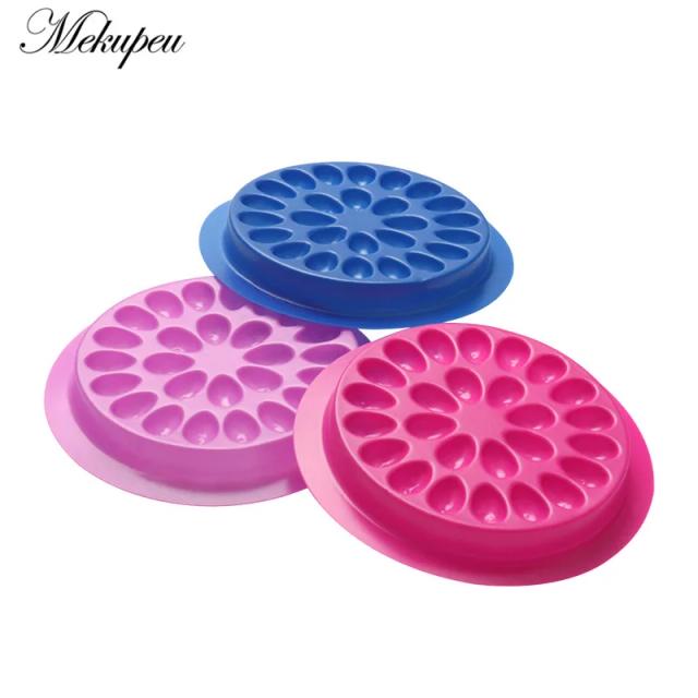 20/100pcs Disposable Plastic Flower Holder Sticker Glue Adhesive Pallet Grafted lashes tool For Eyelash Extension Makeup Tools on Productcaster.