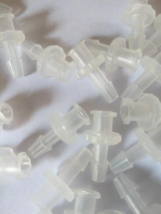 the description plastic luer lock ,female locking luer to 5/32 in.ID barbed,plastic , MALE locking luer tubes 10pcs/pk, on Productcaster.