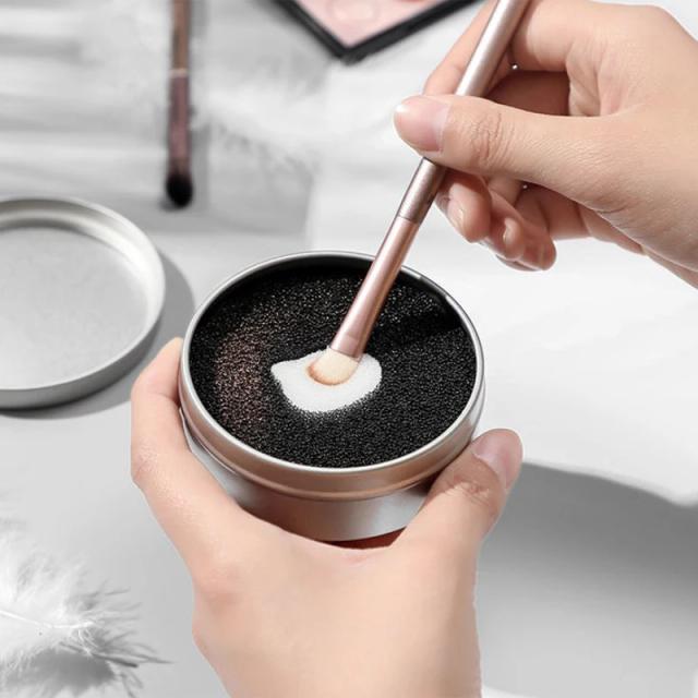 Color Remover Sponge Brush Washing Scrubber Clean Kit Makeup Brush Dry Cleaner Box Double Use Eye Shadow Brushes on Productcaster.