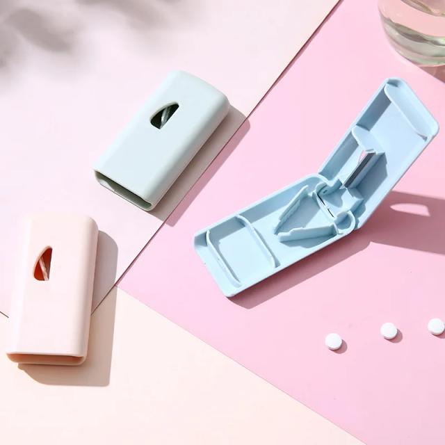 1PC Pill Cutter Box Portable Drug Box Tablet Cutter Splitter Medicine Pill Holder Pill Cutter Box on Productcaster.