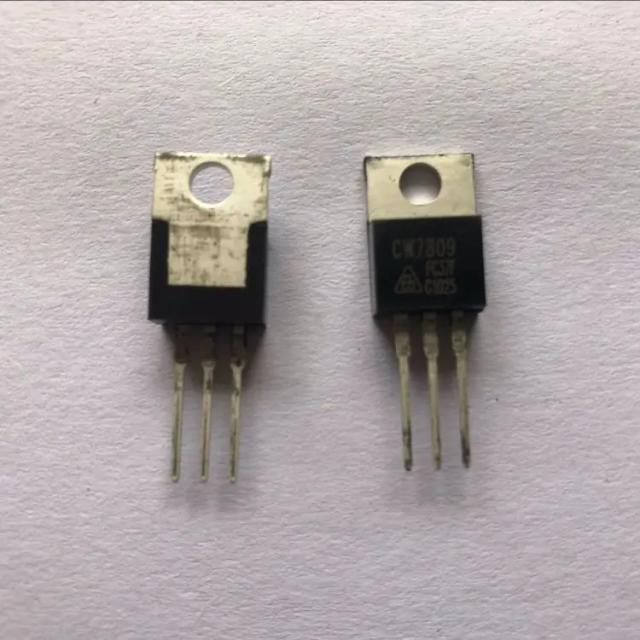 10PCS L7809CV TO220 L7809 TO-220 7809 LM7809 MC7809 7808CV new and original on Productcaster.