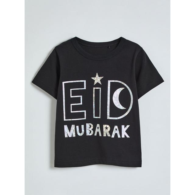 Boy's Black Black Eid Mubarak Iridescent T-Shirt Size - 1.5-2 Yrs on Productcaster.