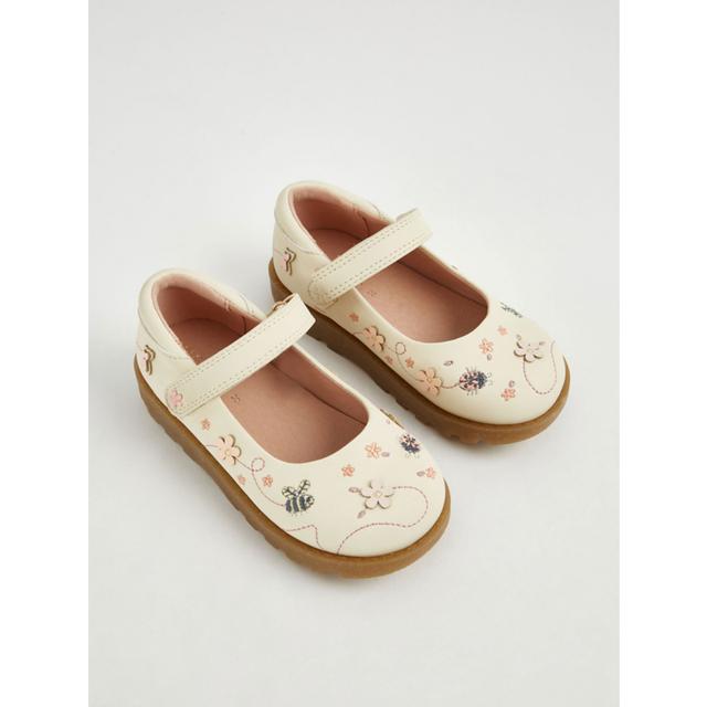 Kids' Cream Embroidered Bee Mary Jane Shoes - Pink on Productcaster.