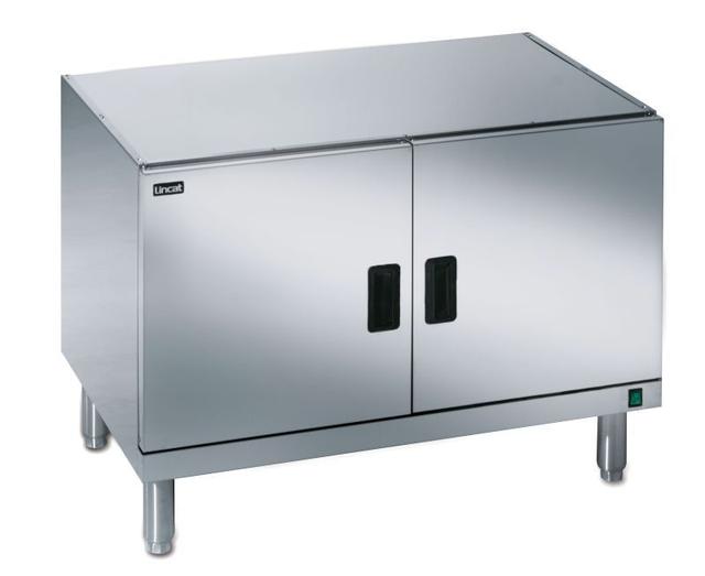 Lincat Silverlink 600 HCL9 Freestanding Heated Pedestal With Legs And Doors for units 900mm wide on Productcaster.