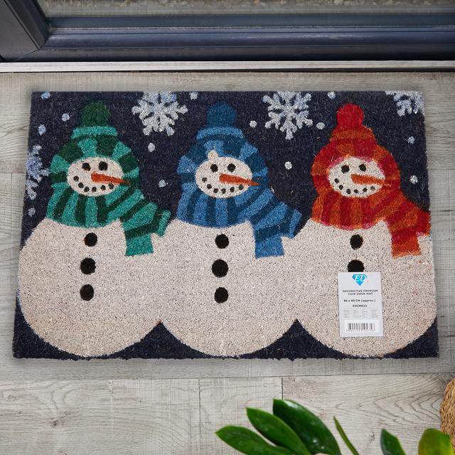 Hadlee 3 Snowman 40 x 60 cm Non-Slip Door Mat The Seasonal Aisle on Productcaster.