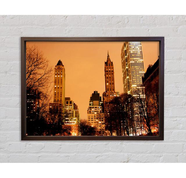 New York Sunset - Einzelner Bilderrahmen Kunstdrucke auf Leinwand Ebern Designs Größe: 84,1 cm H x 118,9 cm B x 3,3 cm T on Productcaster.