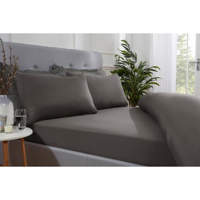 Armistead Microfibre Fitted Sheet Latitude Run Size: European Kingsize (160 x 200cm) , Colour: Grey on Productcaster.