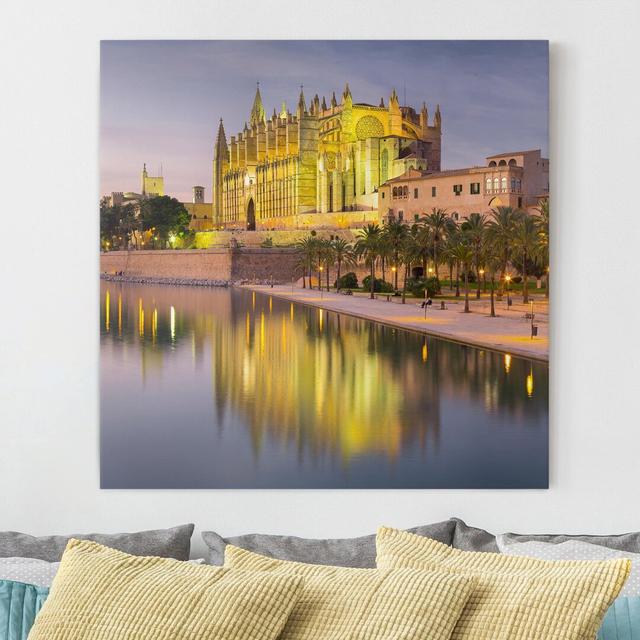 Leinwandbild Catedral De Mallorca Wasserspiegelung Ebern Designs Größe: 60 cm H x 60 cm B, Format: Leinwand on Productcaster.