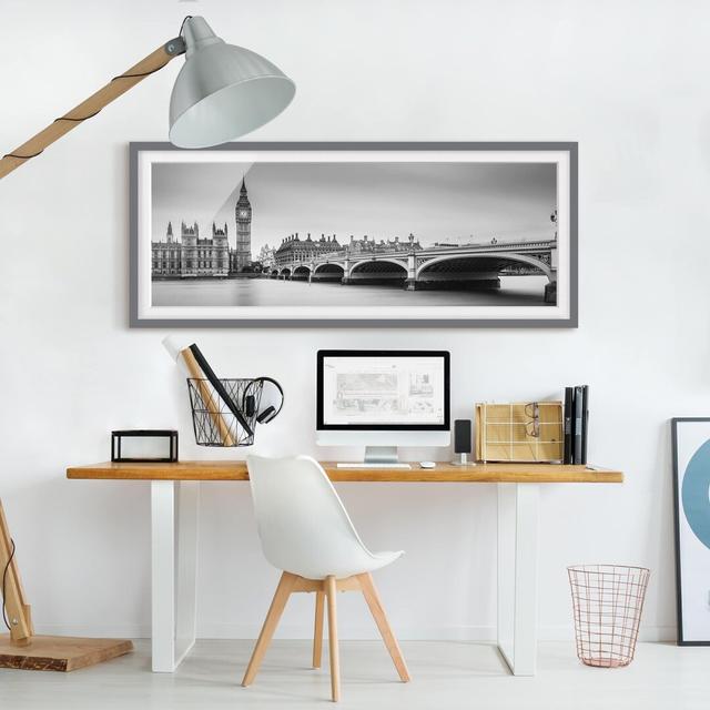 Gerahmter Grafikdruck Westminster Bridge and Big Ben ModernMoments Maße: 20 cm H x 50 cm B x 2 cm T, Rahmenauswahl: Grau gerahmt on Productcaster.