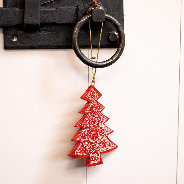 Holiday Shaped Ornament The Seasonal Aisle Colour: Red/White on Productcaster.