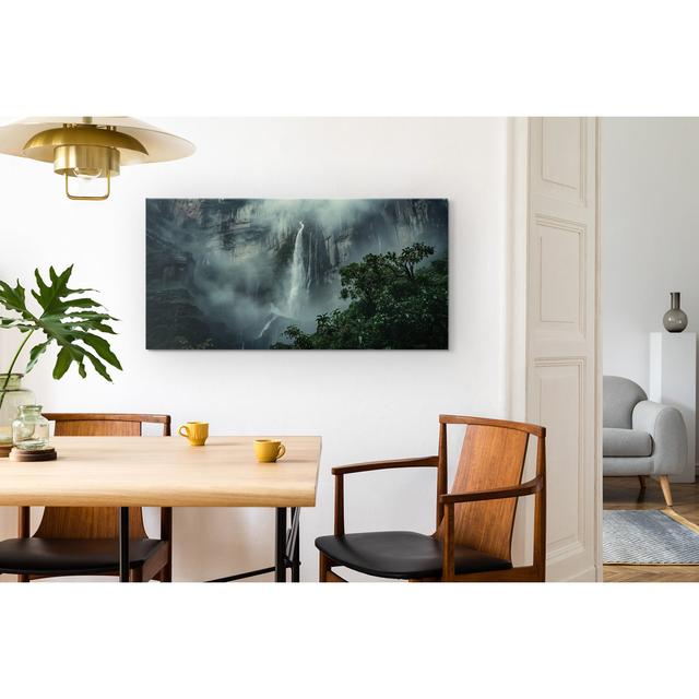 Gerahmtes Bild auf Leinwand 120x60cm Klippe Felsen Wasserfall Natur Berg Nebel PaulSinusArt on Productcaster.