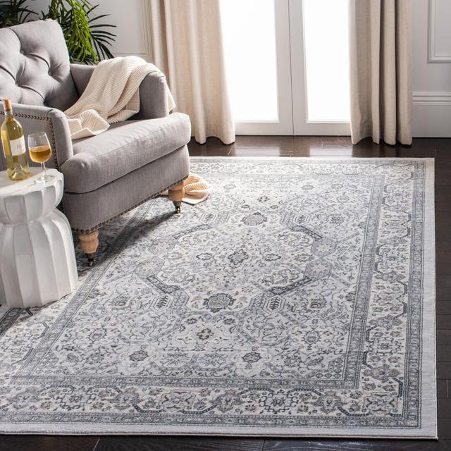 Pearce Oriental Machine Woven Light Grey Area Rug Latitude Vive Rug Size: Rectangle 4' x 6' on Productcaster.