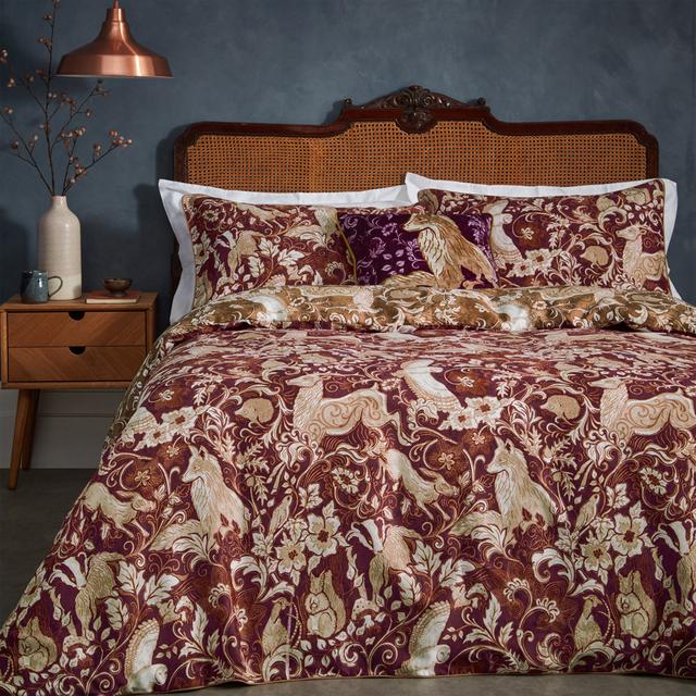 100% Cotton 200 TC Duvet Cover Set Make It A Home Size: Kingsize - 2 Standard Pillowcases, Colour: Ruby on Productcaster.