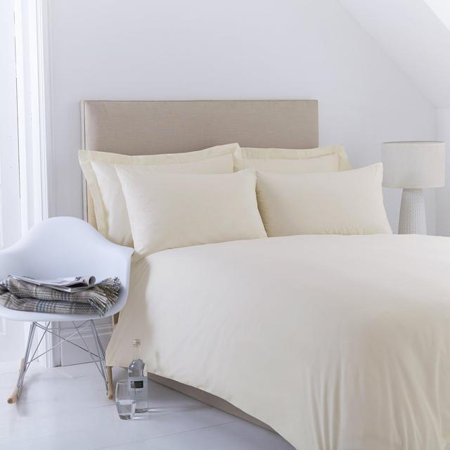 Margret Duvet Cover Set Zipcode Design Size: Super King - 2 Standard Pillowcases, Colour: Ivory on Productcaster.