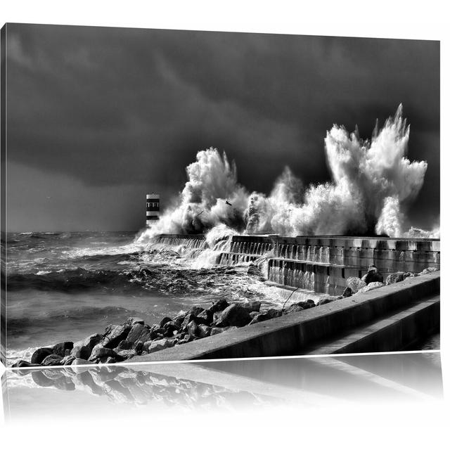 Leinwandbild Küste Unwetter Meer Wellen Klippe in Monochrom East Urban Home Größe: 80 cm H x 120 cm B on Productcaster.