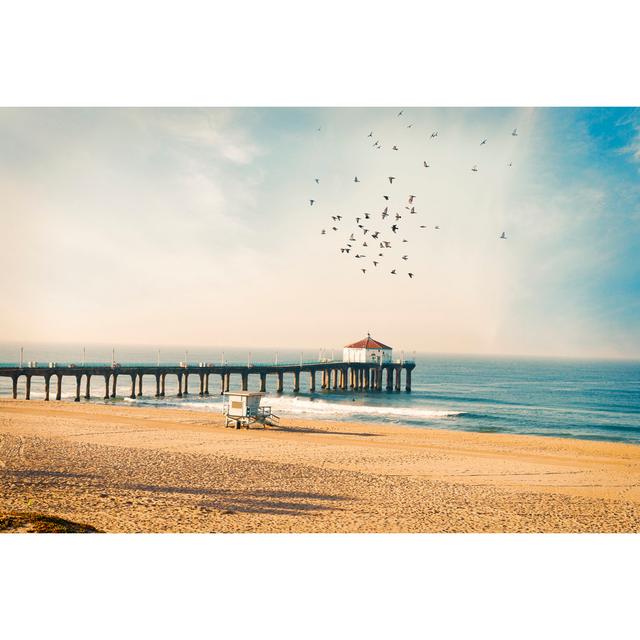 Manhattan beach pier with birds House of Hampton Size: 61cm H x 91cm W on Productcaster.