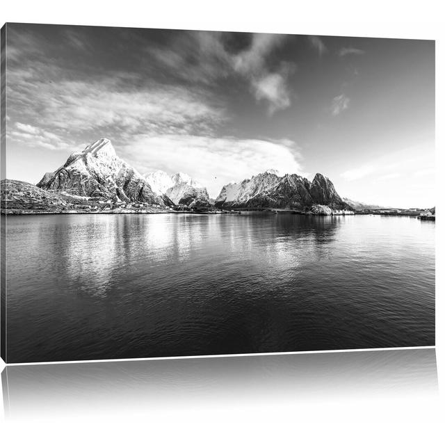 Leinwandbild „Lofoten in Norwegen“, Fotodruck East Urban Home Größe: 40 cm H x 60 cm B on Productcaster.