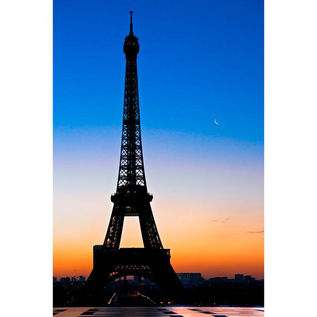 Blakesburg Eiffel Tower, Paris - Wrapped Canvas Photograph Latitude Run Size: 30cm H x 20cm W x 3.8cm D on Productcaster.