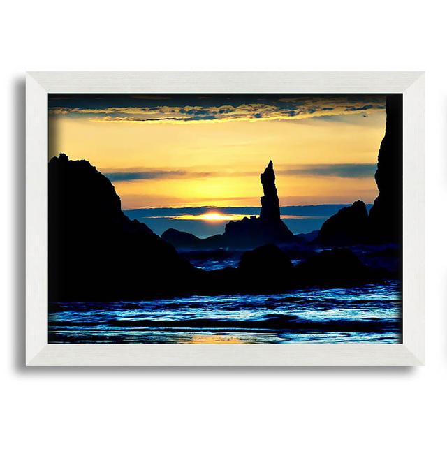 Oceans Dusk - Single Picture Frame Art Prints Alpen Home Size: 59.7cm H x 84.1cm W on Productcaster.