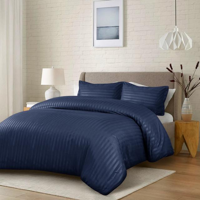 Noso Microfiber Duvet Cover Set Set 17 Stories Size: Double, Colour: Navy on Productcaster.