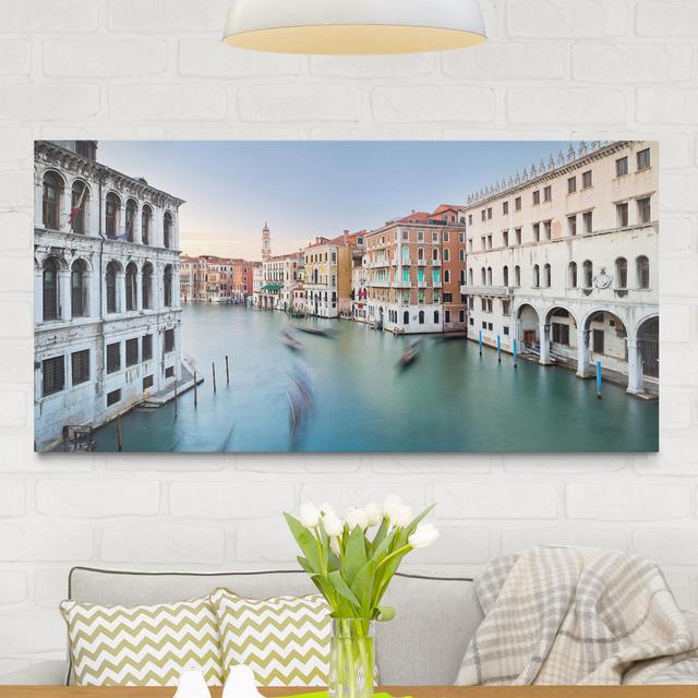 Leinwandbild Canale Grande Blick von der Rialtobrücke Venedig Ebern Designs Format: Leinwand, Größe: 60cm H x 120cm B on Productcaster.