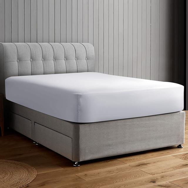 Aerona 200 Thread Count Microfiber Brushed Fitted Sheet White Noise Colour: White, Size: Single (3') on Productcaster.