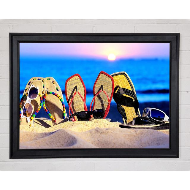 Gerahmtes Wandbild Friends Enjoying The Sun Haus am Meer Größe: 29,7 cm H x 42 cm B x 1,5 cm T on Productcaster.