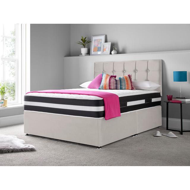 Vibbert Divan Bed Set Fairmont Park Colour: Cream, Size: Small Double (4'), Storage Type: 4 Drawers on Productcaster.