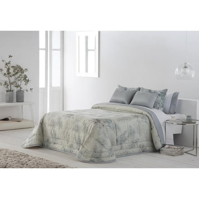 Epstein Bedspread Harriet Bee Colour: Pearl, Size: 205 x 240 cm Bedspread on Productcaster.