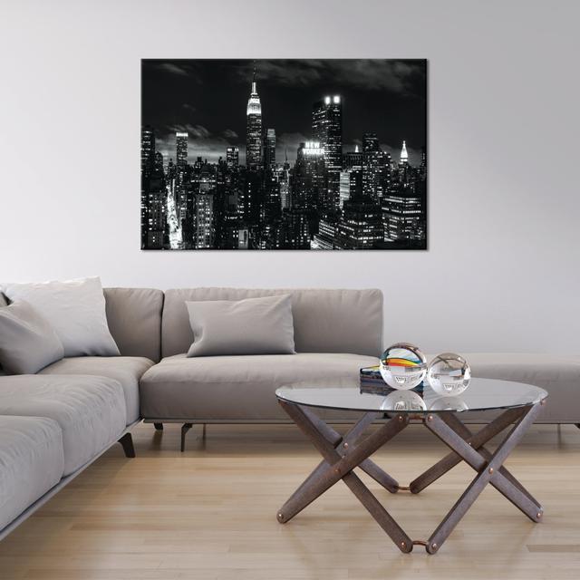 'Monochrome City' Photograph on Canvas East Urban Home Frame Options: Black, Size: 102cm H x 152cm W on Productcaster.