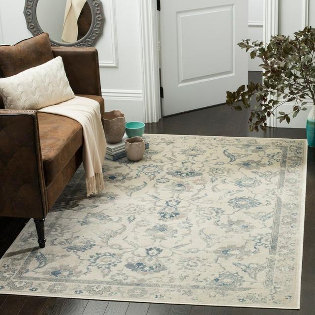 Bolen Oriental Hand Woven Area Rug ClassicLiving Rug Size: Rectangle 200 x 279cm on Productcaster.