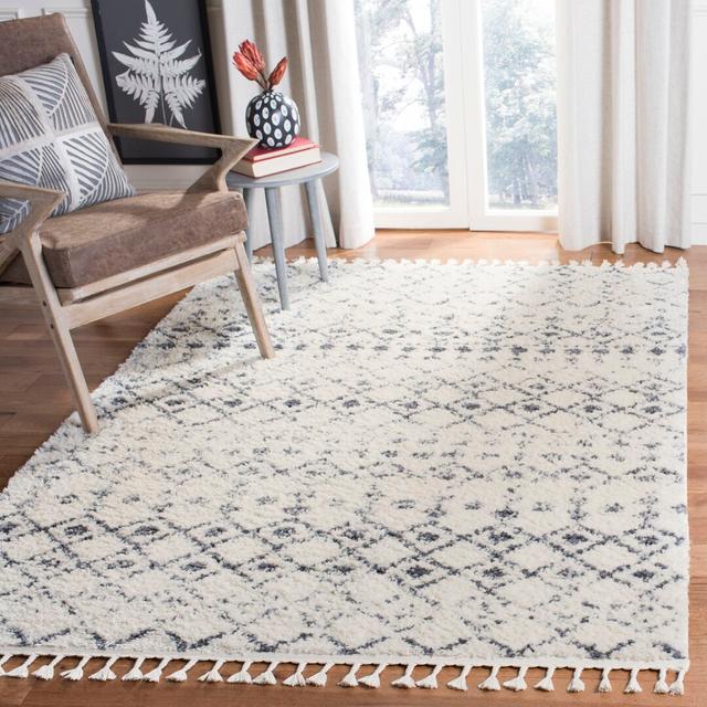 Lymington Geometric Machine Woven Cream Area Rug Fernleaf Rug Size: Rectangle 160 x 230cm on Productcaster.