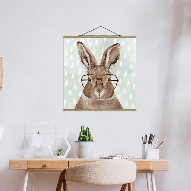 Stoffbild Mit Posterleisten - Bebrillte Tiere - Hase - Quadrat 1:1 Happy Larry Maße: 35 cm H x 35 cm B x 0,3 cm T on Productcaster.