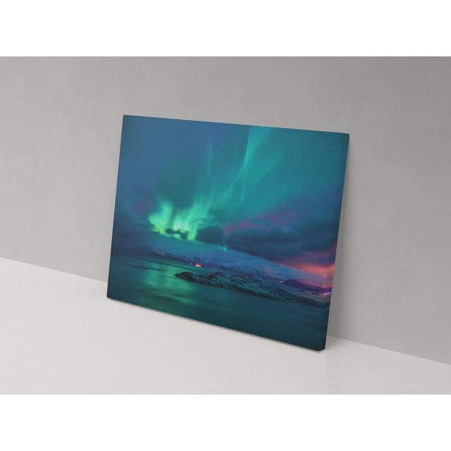 Aurora Borealis - Wrapped Canvas Graphic Art ClassicLiving Size: 36cm H x 52cm W x 4cm D on Productcaster.