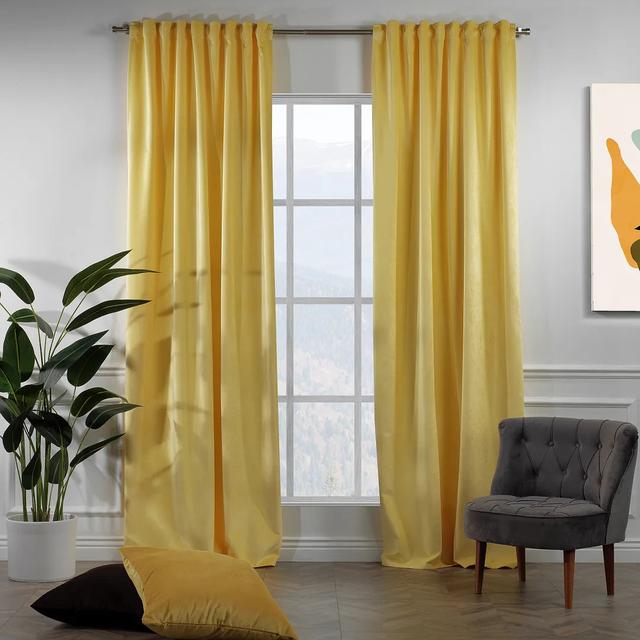 Extra langer und extra breiter Vorhang aus mattem Samt Lilijan Home & Curtain Vorhanggröße: 280 x 265 cm, Farbe: Bananengelb on Productcaster.