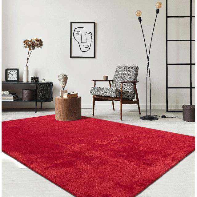 Teppich Hisaki in Rot Latitude Run Rug Size: Rectangle 120 x 160cm on Productcaster.