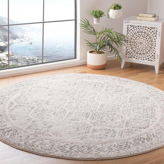 Hooked Geometric Ivory/Grey Rug Mistana Rug Size: Round 200cm on Productcaster.