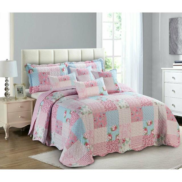 Detwiler Microfibre Bedspread Set Lily Manor Colour: Pink/Blue, Size: 180 x 240 cm Bedspread - 1 Sham on Productcaster.