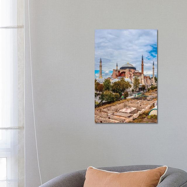 Hagia Sophia, Istanbul by Nejdet Duzen - Wrapped Canvas Gallery-Wrapped Canvas Giclée Latitude Run Size: 66.04cm H x 45.72cm W on Productcaster.