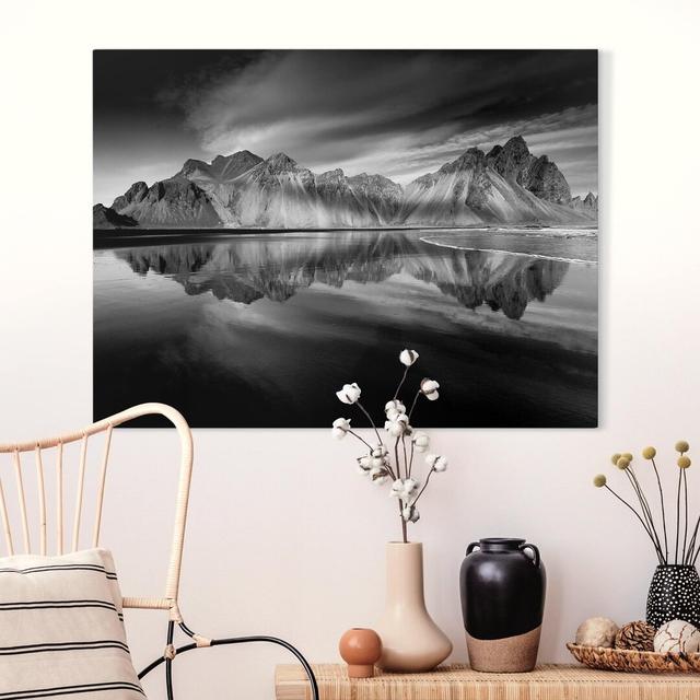 Leinwandbild - Vesturhorn In Island Union Rustic Format: 260g/m² Canvas, Größe: 60 cm H x 80 cm B on Productcaster.