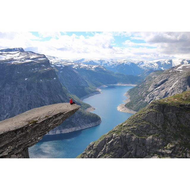 Trolltunga In Odda, Norway Union Rustic Size: 20cm H x 30cm W on Productcaster.