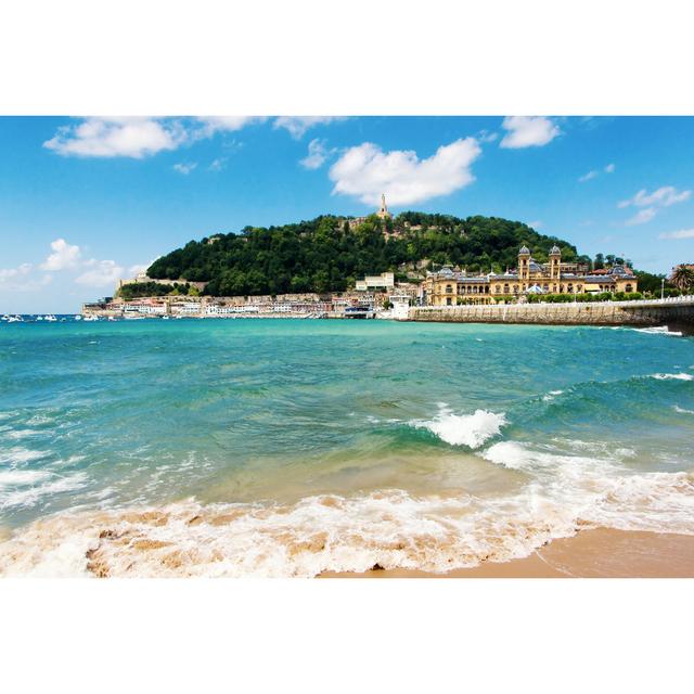 Beach Of San Sebastian_913003920 House of Hampton Size: 20cm H x 30cm W x 3.8cm D on Productcaster.