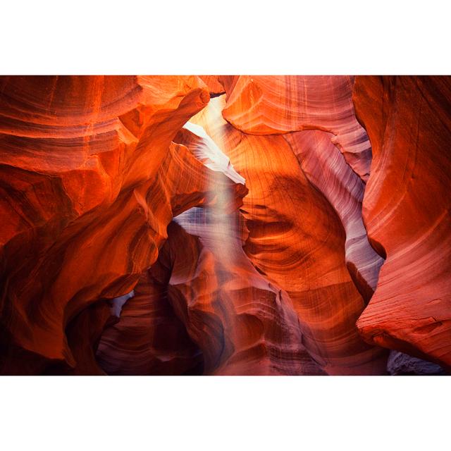 Light beam at Upper Antelope Canyon in Arizona, United States Natur Pur Size: 61cm H x 91cm W on Productcaster.