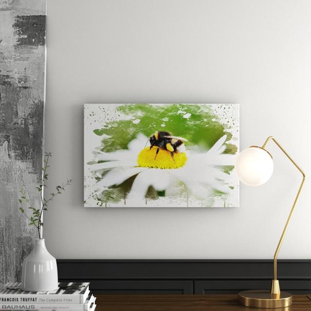 'Bumble Bee White Daisy' Graphic Art Print on Canvas Latitude Run Size: 35cm H x 50cm W, Format: Wrapped Canvas on Productcaster.