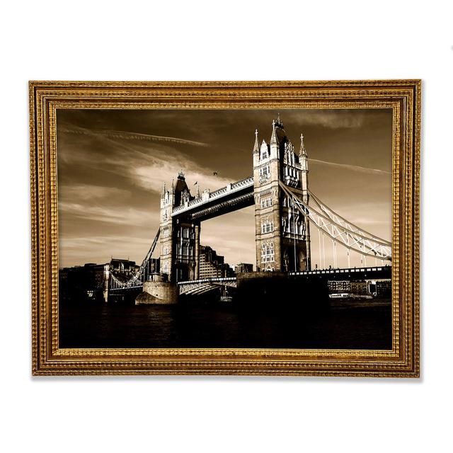 London Brown Beauty - Print Ebern Designs Size: 59.1cm H x 84.1cm W x 3cm D on Productcaster.