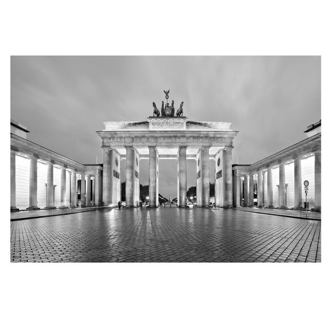 Illuminated Brandenburg Gate II Textured Semi-Gloss Wallpaper Roll East Urban Home Materialqualität: Standard (110g/m²), Size: 2.88m x 190cm on Productcaster.