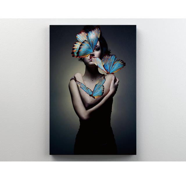 Beauty Butterfly Woman - No Frame Print auf Leinwand ModernMoments Größe: 48,5 cm H x 34,3 cm B on Productcaster.