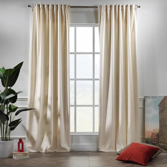 Extra langer und extra breiter Vorhang aus mattem Samt Lilijan Home & Curtain Vorhanggröße: 140 x 375 cm, Farbe: Altweiß on Productcaster.